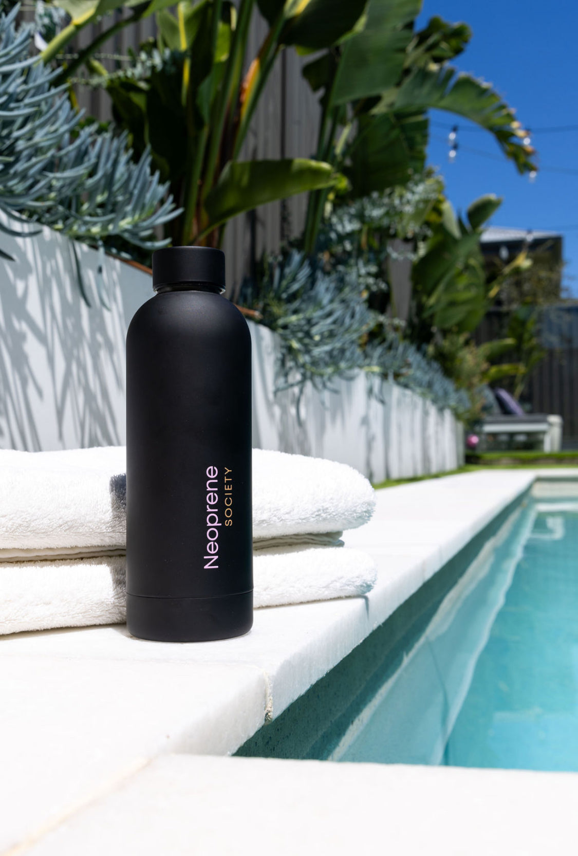 Neoprene Water Bottle Hot Cold Keep Matt black 500ml