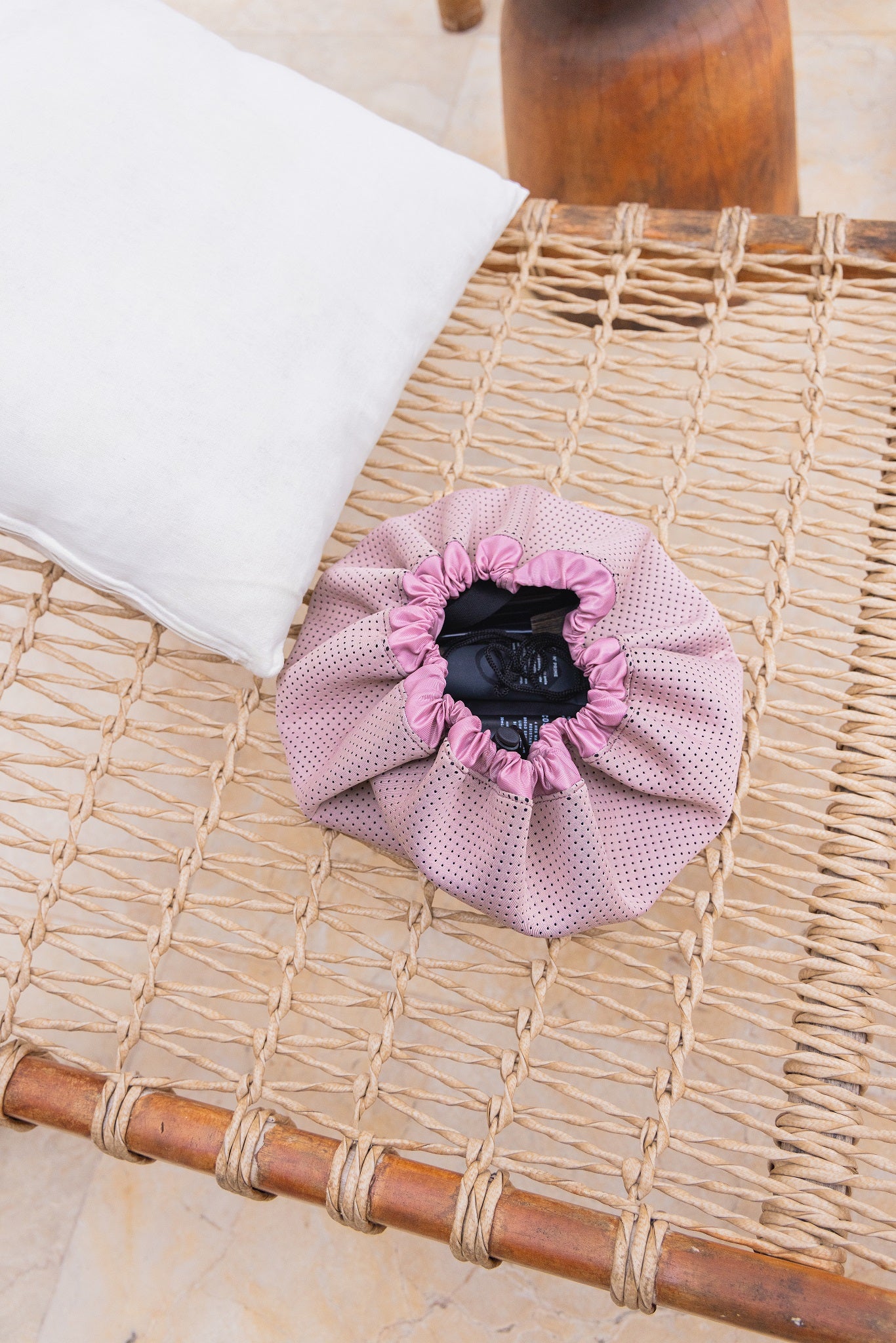 Neoprene Flat Lay Makeup Bag - Mauve