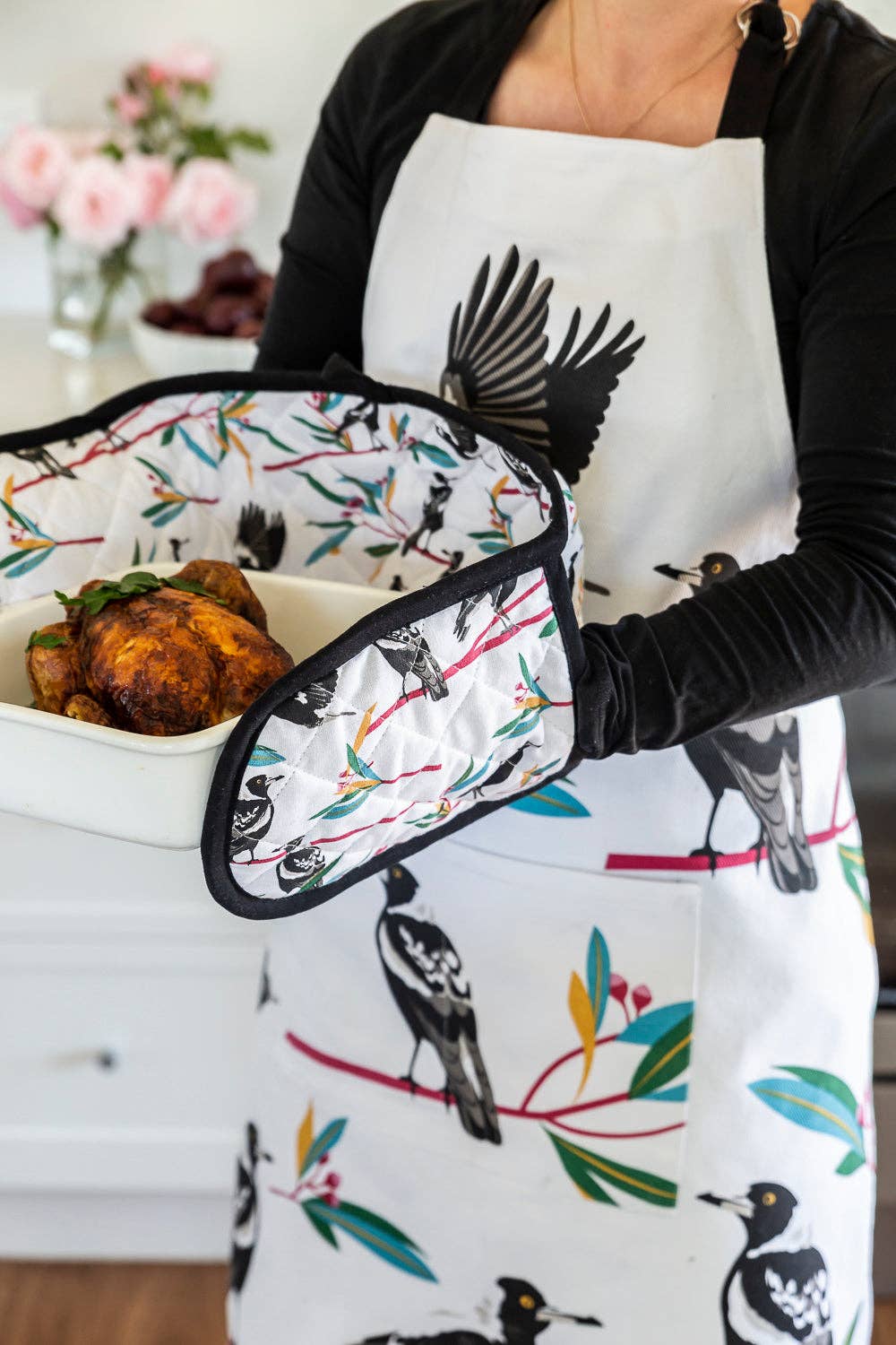 Double Oven Glove - Magpies