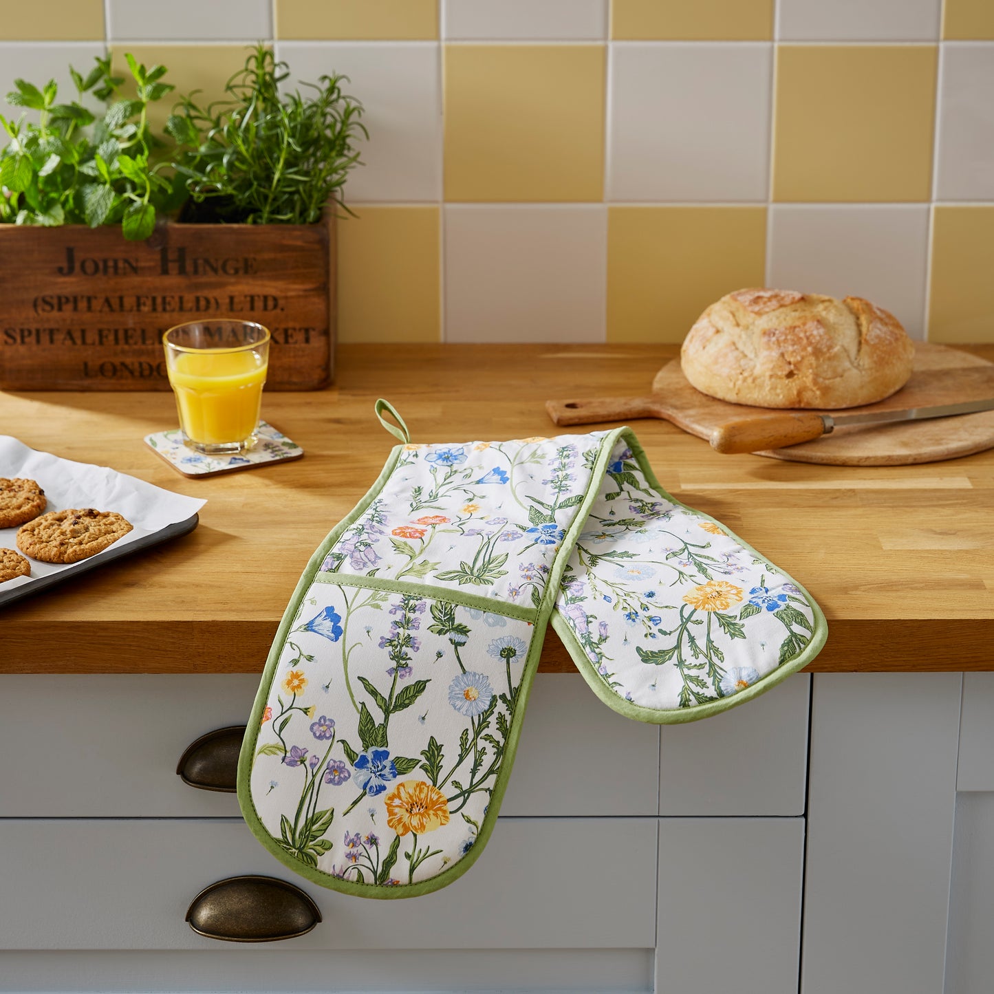 Double Oven Glove - Cottage Garden